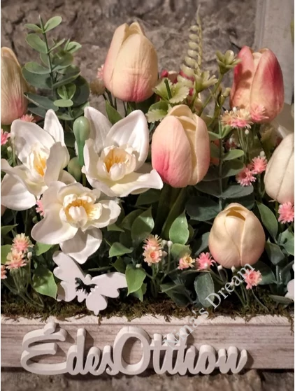 Tulipános asztali dísz
